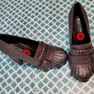 Reaction Kenneth Cole preterm silver metallic size 6 penny loafers